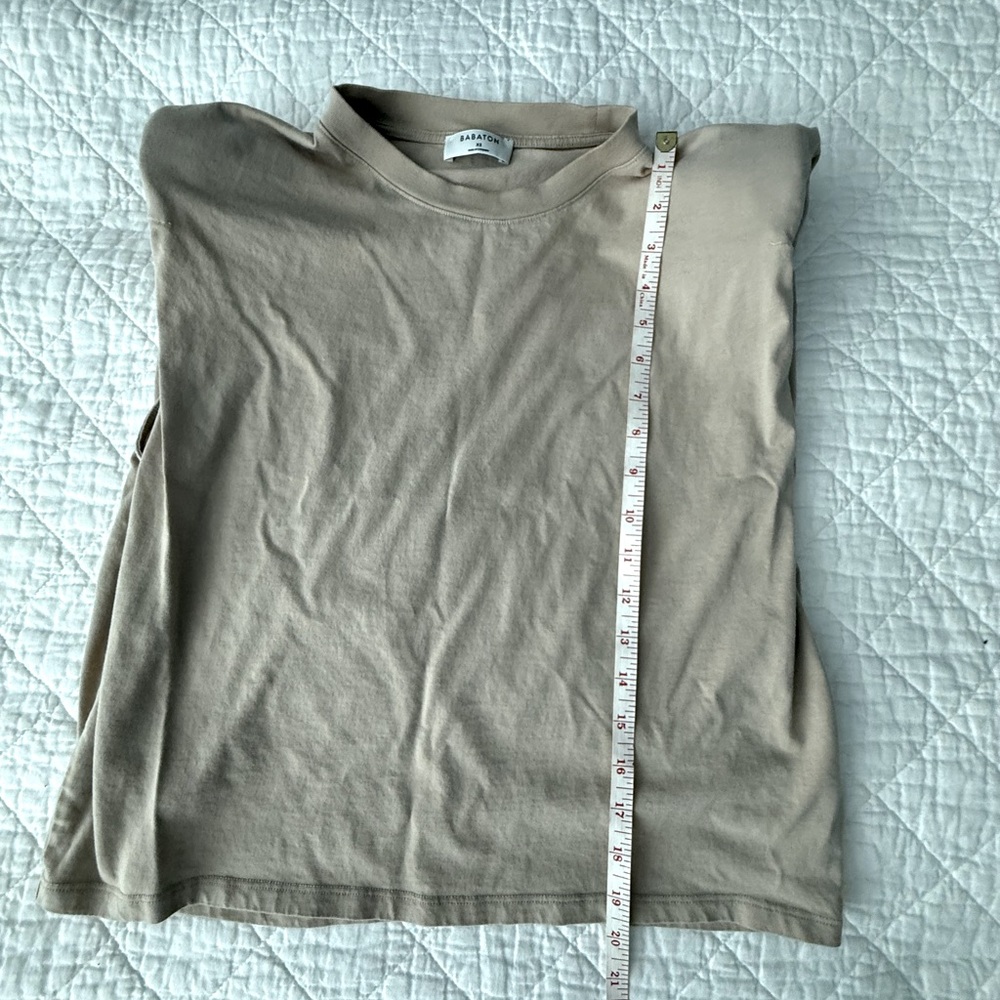 Aritzia Babaton Shoulder Pad Tank - Picture 4 of 10